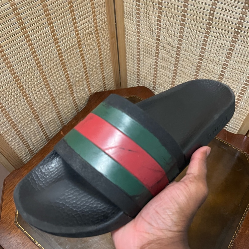 Gucci Black Sandals with Red and Green Stripes